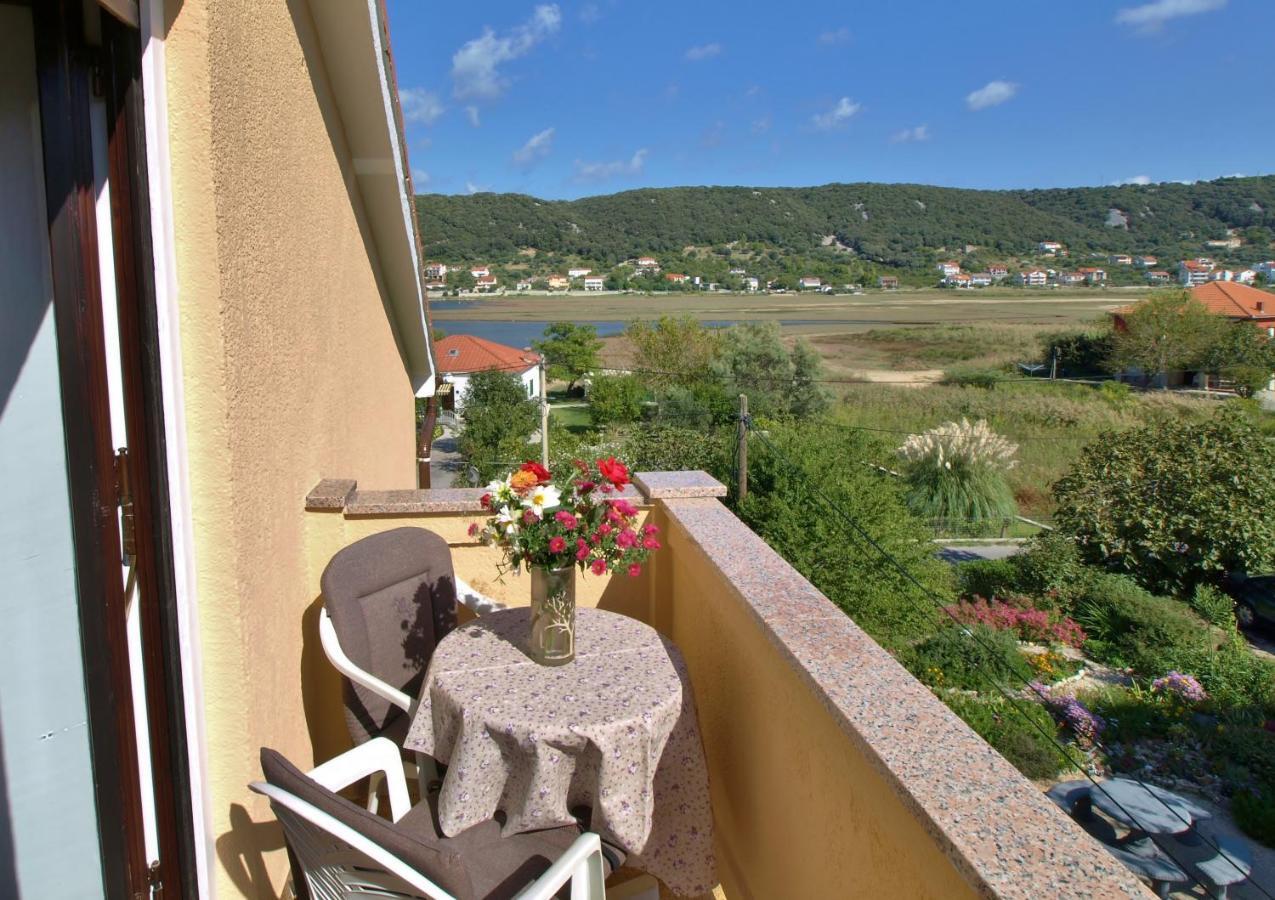 Jaska Anica Apartments Supetarska Draga Eksteriør billede